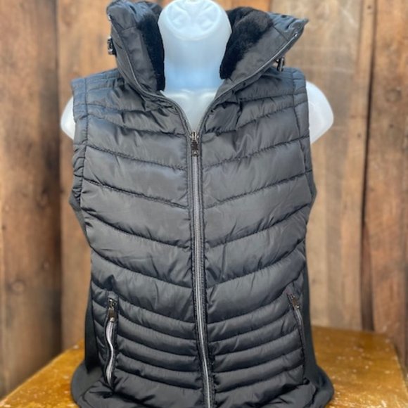 Special One Black Quilted Vest with Faux Fur Collar - Size Small - Picture 7 of 10